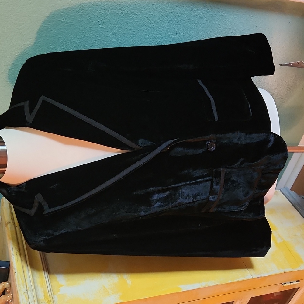 Liz Claiborne black velvet jacket